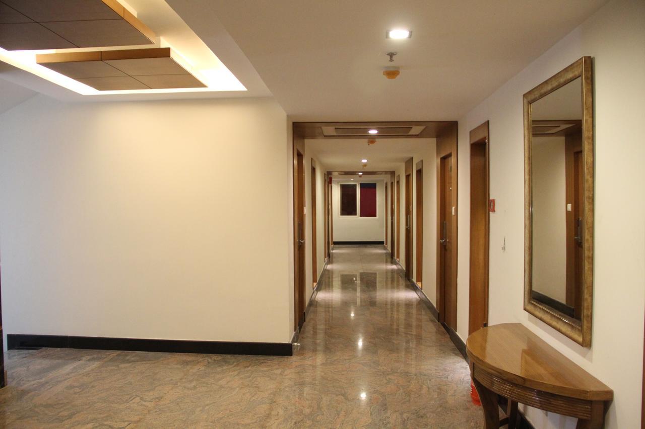 Hotel Southern Grand Vijayawāda Exterior foto